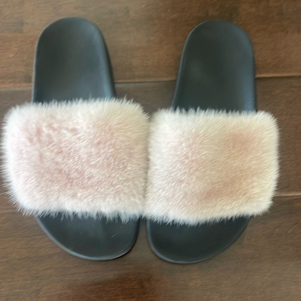 Givenchy fur slides size 38